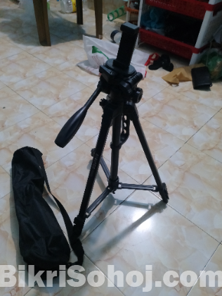 12 inch ring light and digipod tr 452. Full fresh condition